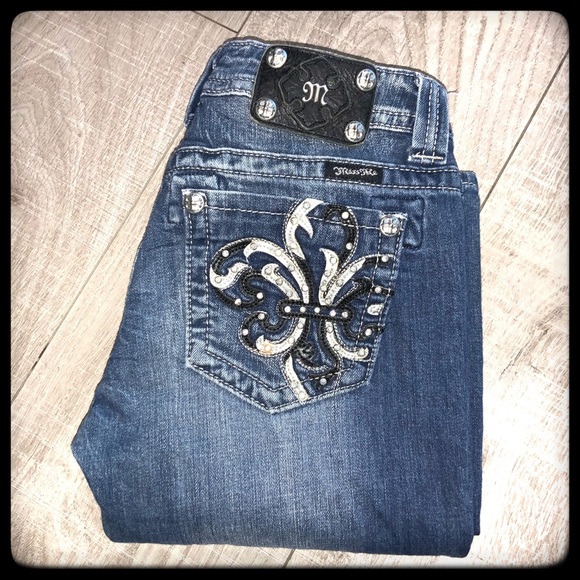 Miss Me Denim - 🎉HP🎉Miss Me Jeans Boot Cut w/ Fleur De Lei 29